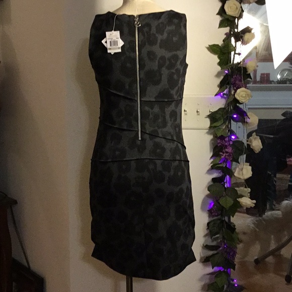 ‼️‼️SALE ‼️‼️Michael Kors Dress with Zipper - Picture 2 of 8